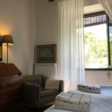 Poderuzzo Bed & Breakfast *